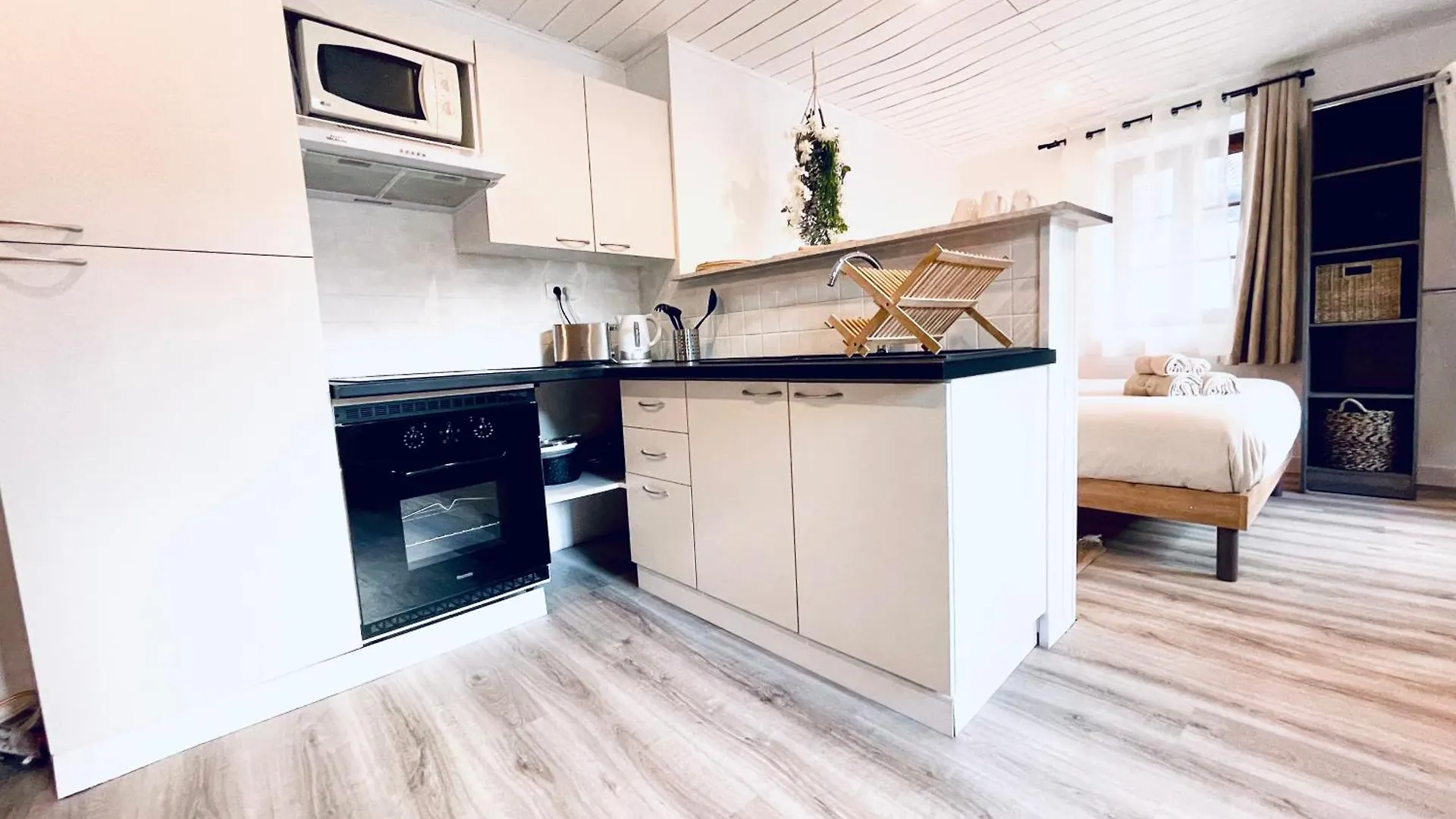 Kapuccino Appartement Chic Et Cosy Centre-Ville Wifi Chalencon 0*,